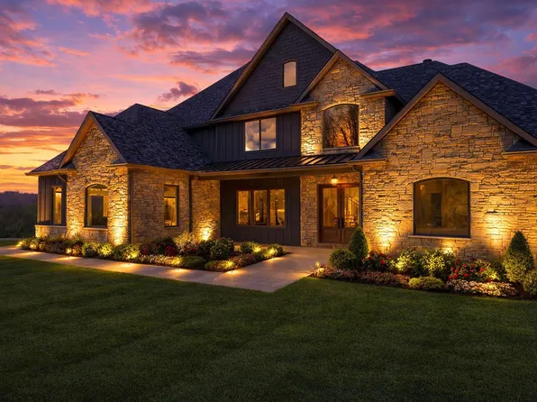 420 Rustic Hills Dr, Morgantown, WV 26508