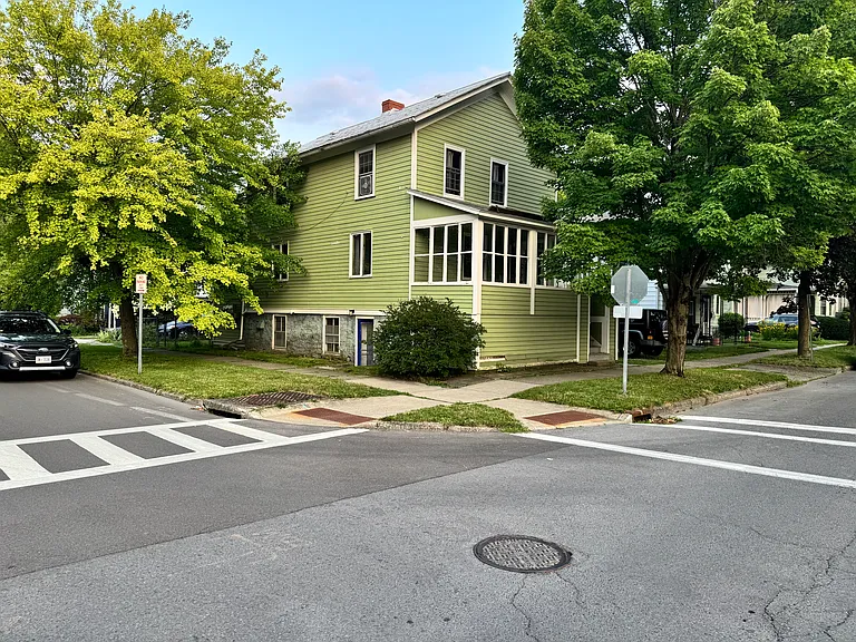 717 N Tioga St #B — Photo 1