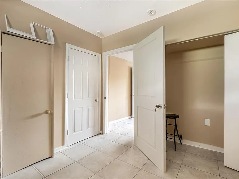 418 E Amelia Ave #G — Photo 18