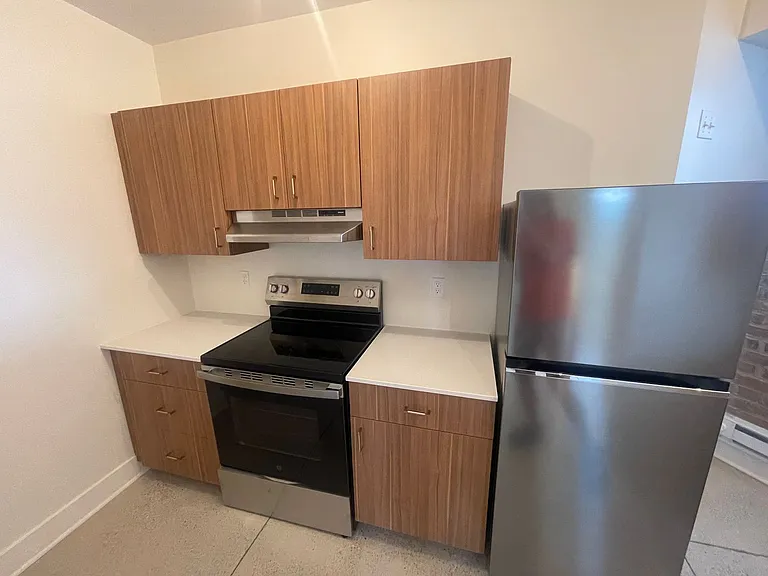 Sterling Apartments — Photo 54