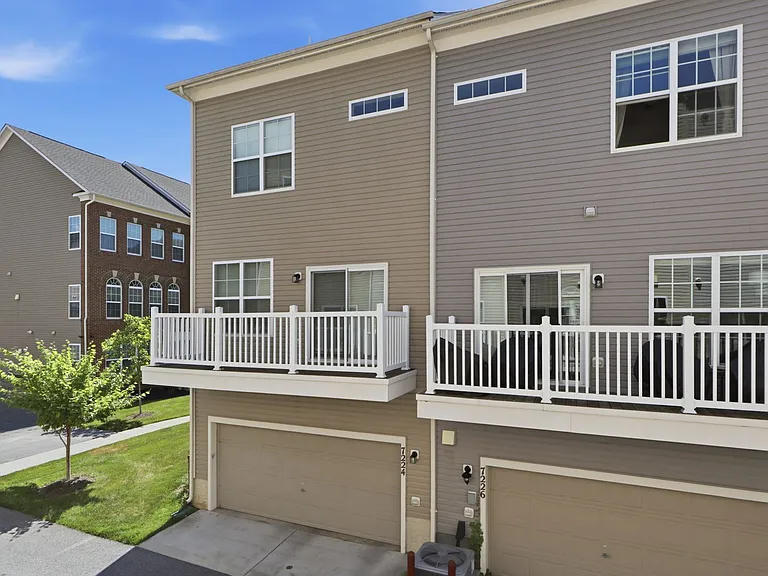 7224 Barrberry Ln — Photo 31