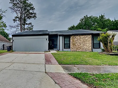 8148 Coralberry Ln W Photo 1