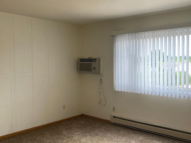 Jefferson Property — Photo 8