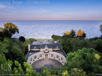 1010 Lake Shore Rd, Grosse Pointe Shores, MI, 48236