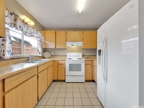 94-796 Kime St, Waipahu, HI 96797