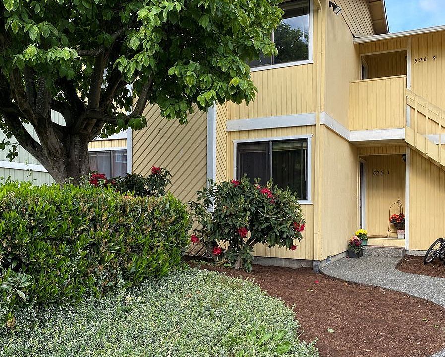 1st image of 526 Orchard Pl APT 2