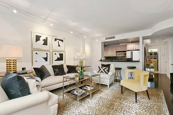 Rented by Compass | media 2