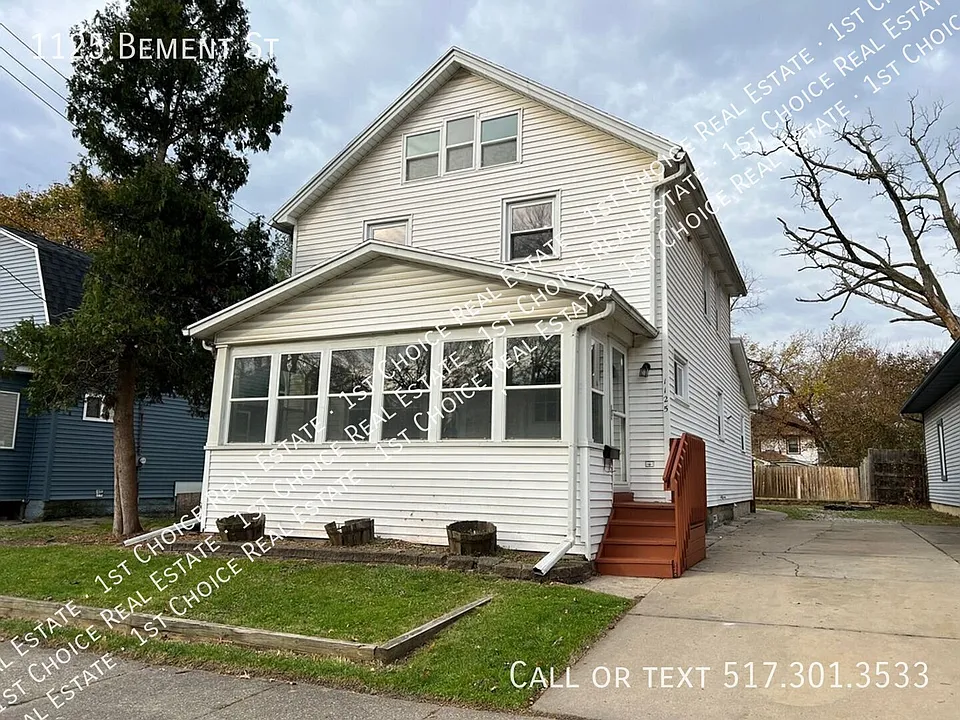 1125 Bement St