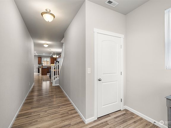 3rd image of 5021 Andrew Street SE