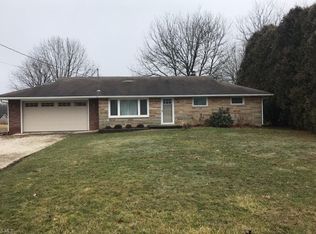 1582 Steese Rd, Uniontown, OH 44685