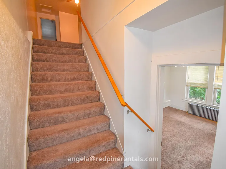 1832 Crafton Blvd #B — Photo 6
