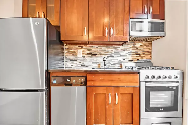 Rented by Compass | media 7