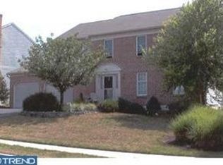 2913 Linda Ln, Sinking Spring, PA 19608