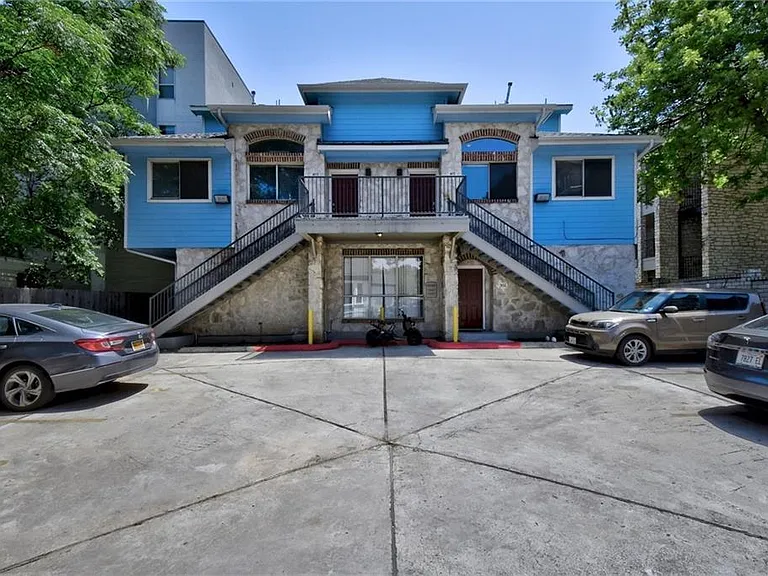 2606 Salado St #401 — Photo 1