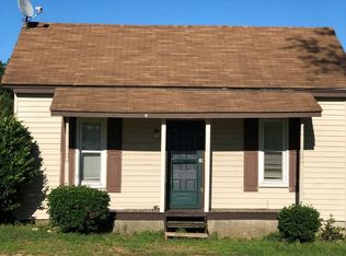 1098 Ballard Rd, Fuquay Varina, NC 27526