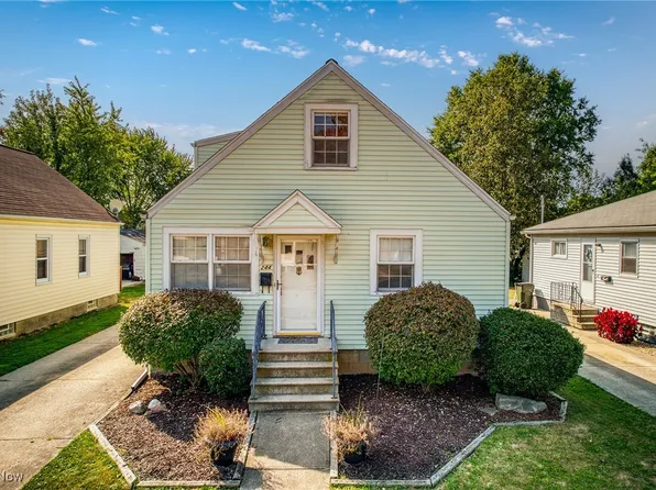 244 Olive St, Elyria, OH 44035
