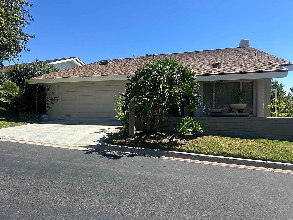 4 bed, 2540 sqft, $9,500 — Photo 1