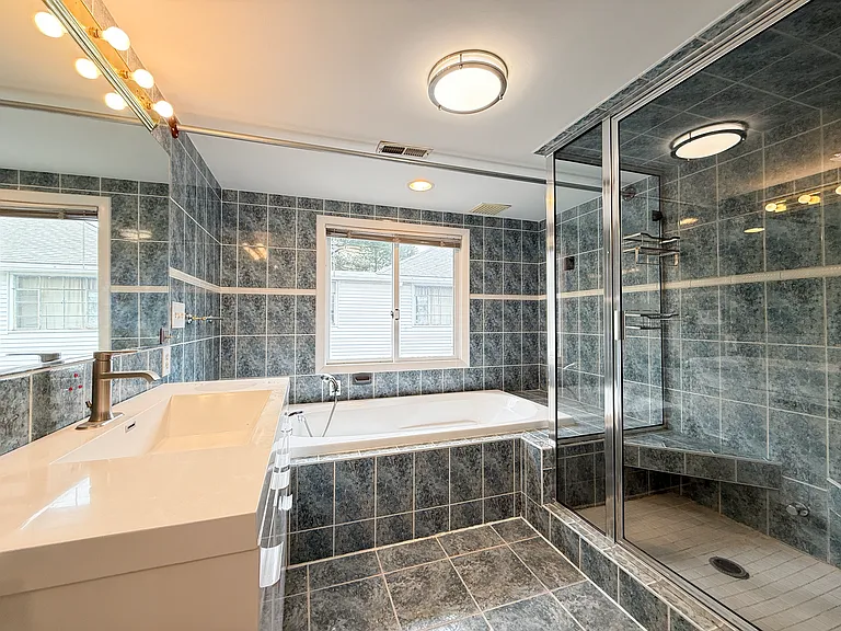 115 Grove St — Photo 10