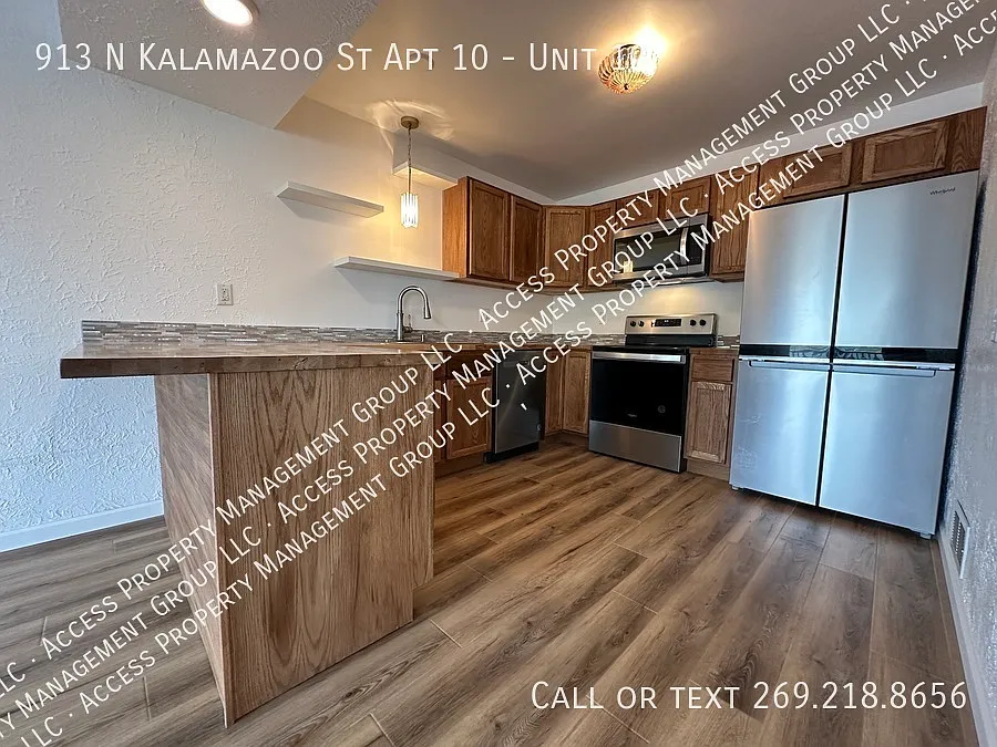 Beautifully remodeled 3 bed/1.5bath unit on Maple Lake! — Photo 4