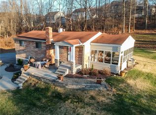 5098 Lakeview Dr, Gibsonia, PA