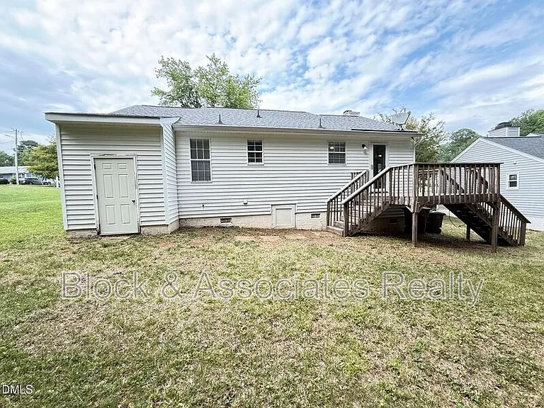 610 E Jones Ave — Photo 23