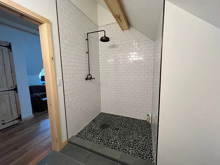 32 Twin Ponds Rd — Photo 10