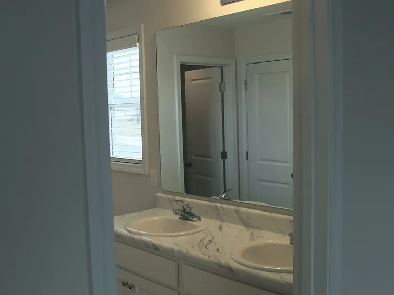 36 Alderman Ct — Photo 2