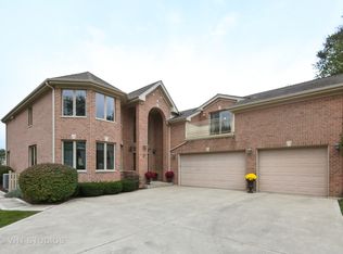 1N630 Park Blvd, Glen Ellyn, IL 60137