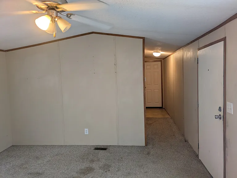 203 E Lincoln St #4 — Photo 6