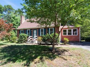 9 Crestmont Dr, Richmond, RI 02812