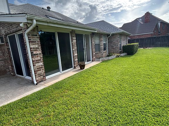 5th image of 8226 Meadowside Dr