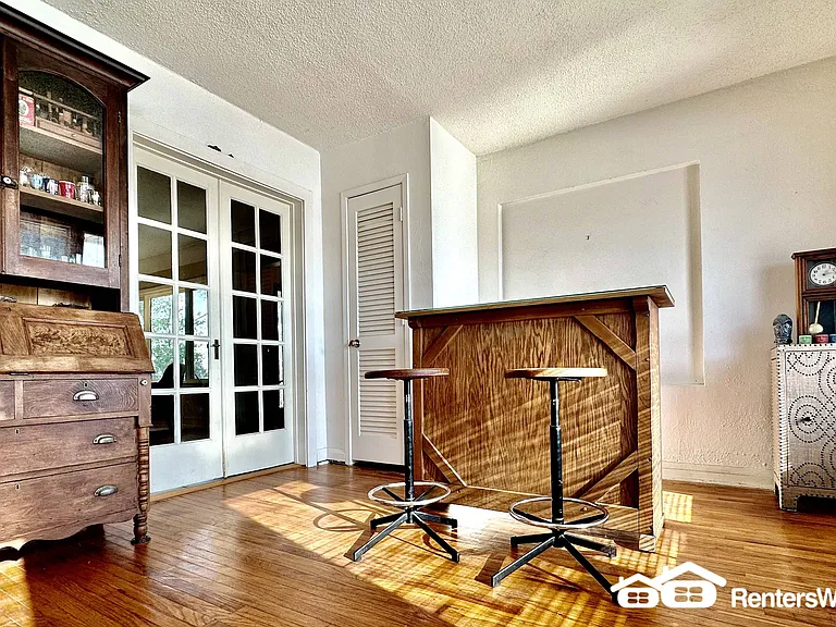 3006 Fleur Dr — Photo 15