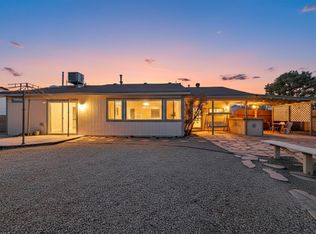 1013 Sunflower Dr SW, Rio Rancho, NM 87124