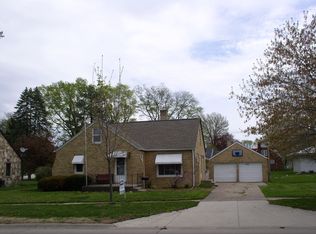 1020 Cedar St, Tipton, IA 52772