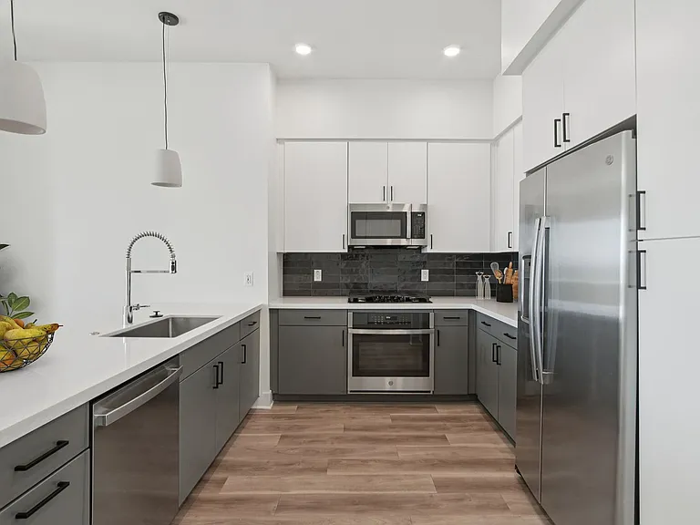 Onyx Uptown PHX — Photo 84