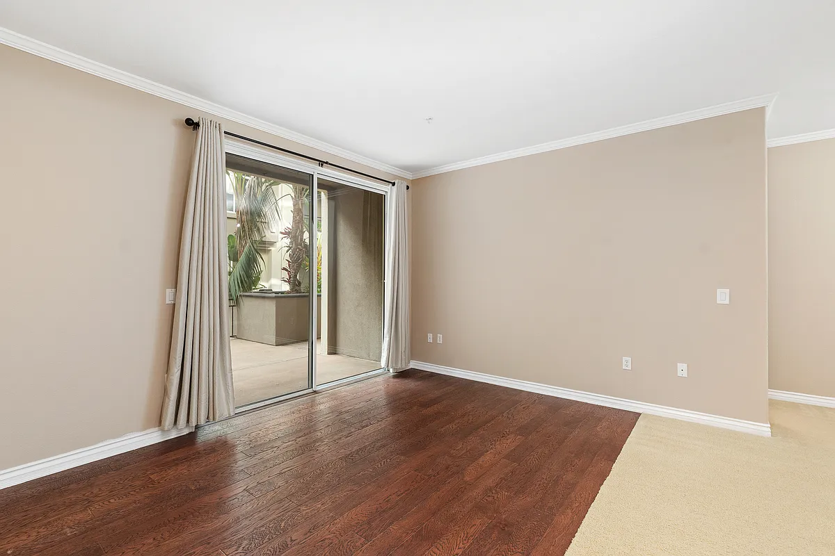 2 bed, 1102 sqft, $3,590 — Photo 3