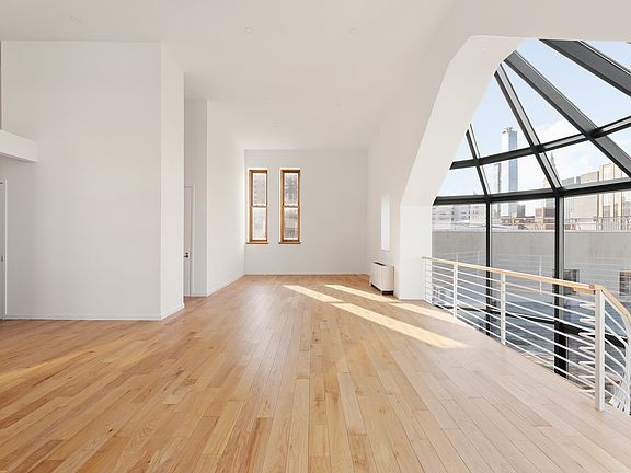 2nd image of 305 2nd Ave APT 901