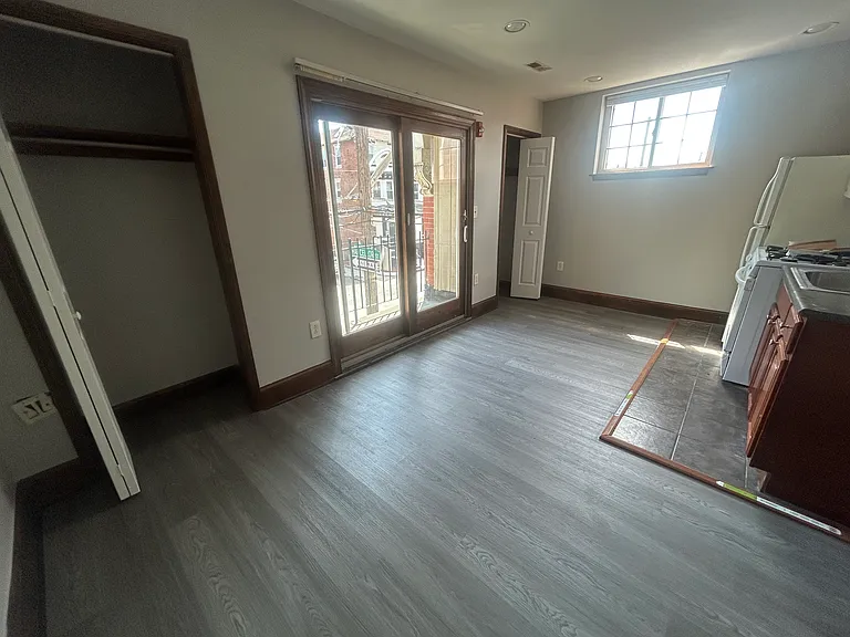 5101-21 Walnut St #200 — Photo 13