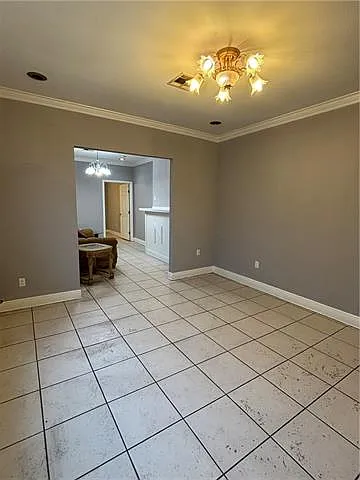 3 bed, 1.0 bath, 850 sqft, $1,600 — Photo 3