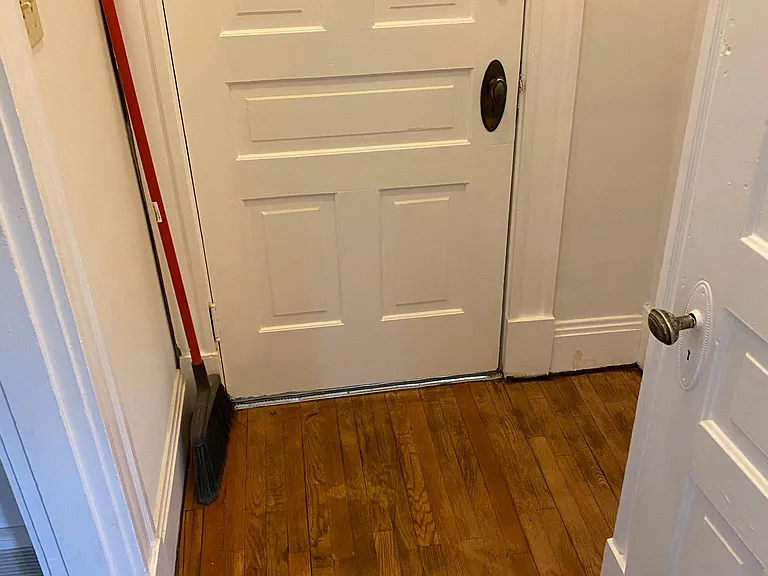 2437 Madison Rd — Photo 15