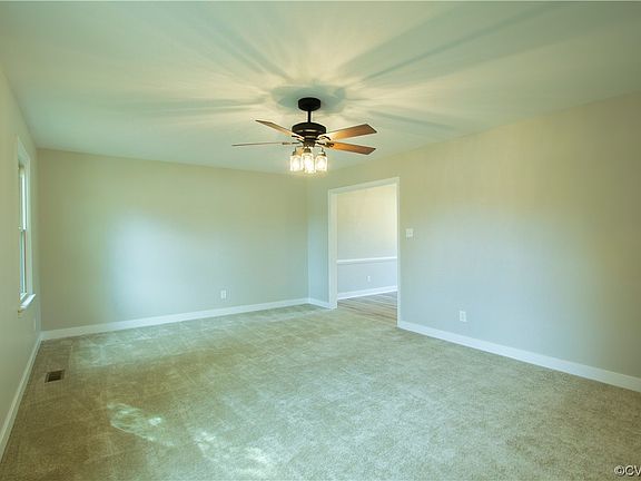 3rd image of 7287 Walnut Grove Dr