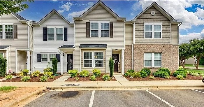 1st image of 568 Fawnborough Ct