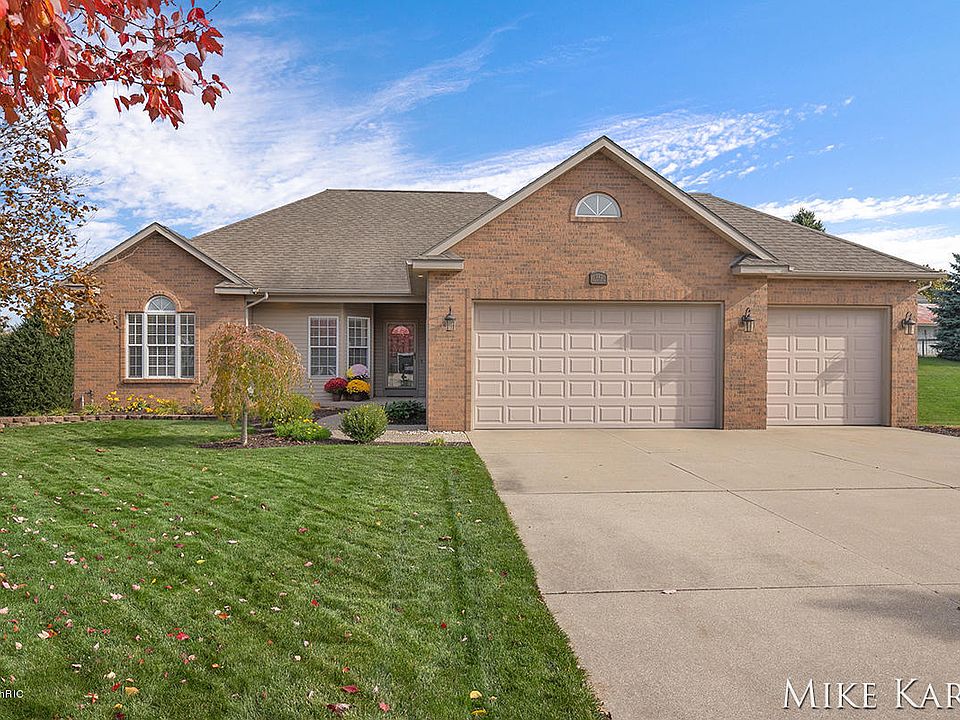 1st image of 882 Mid Bluff Dr