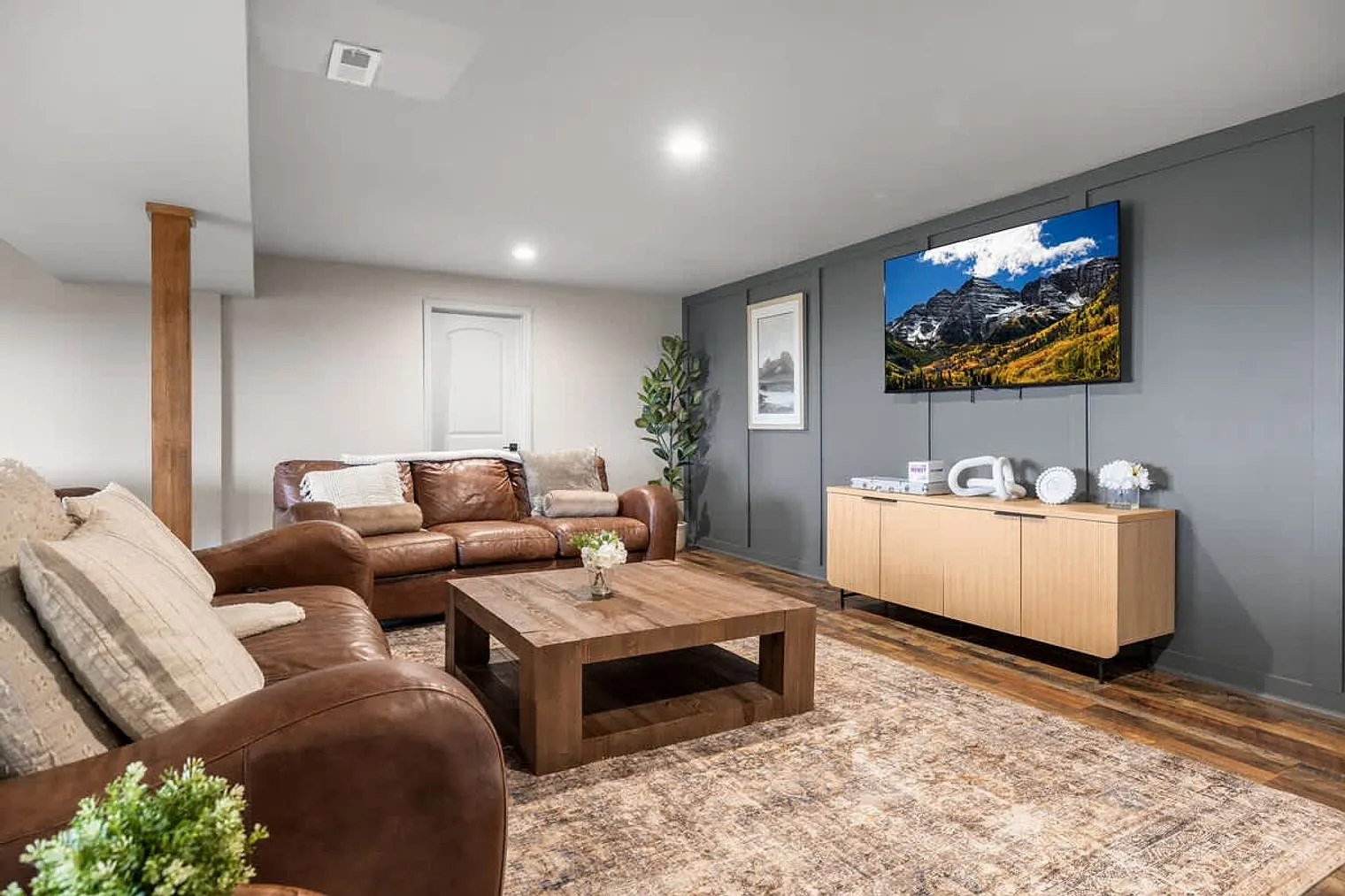 4 bed, 3.0 bath, $5,353 — Photo 3