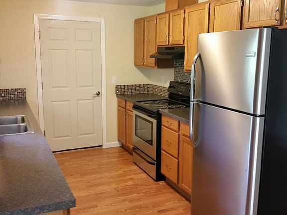 4th image of 304 Country Estates Dr W