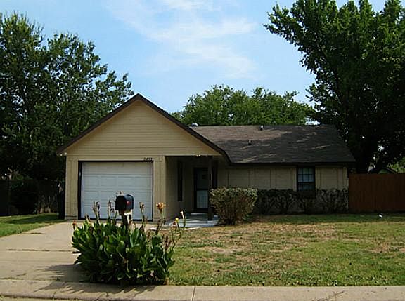 2nd image of 2452 Sweetwood Dr