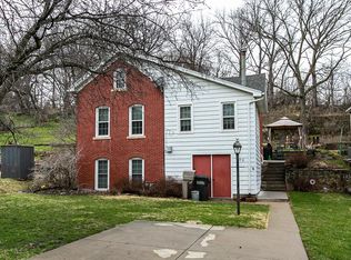 57 Diagonal St, Dubuque, IA 52001