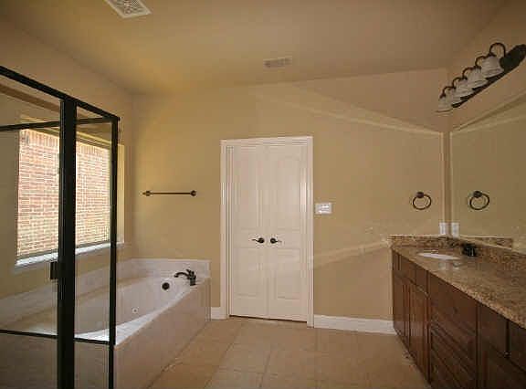 3rd image of 2708 Stonebriar Ct