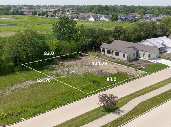 1945 S Stone Creek Blvd #113, Urbana, IL 61802