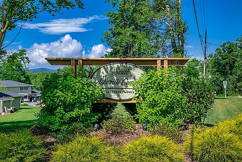 South Asheville Commons Photo 1
